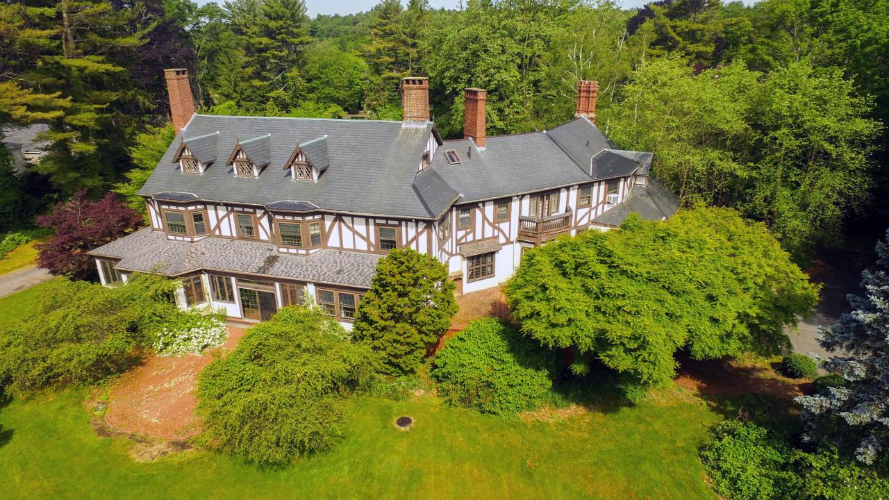 SOLD at auction Bank Owned Harborfront Mansion & Carriage House