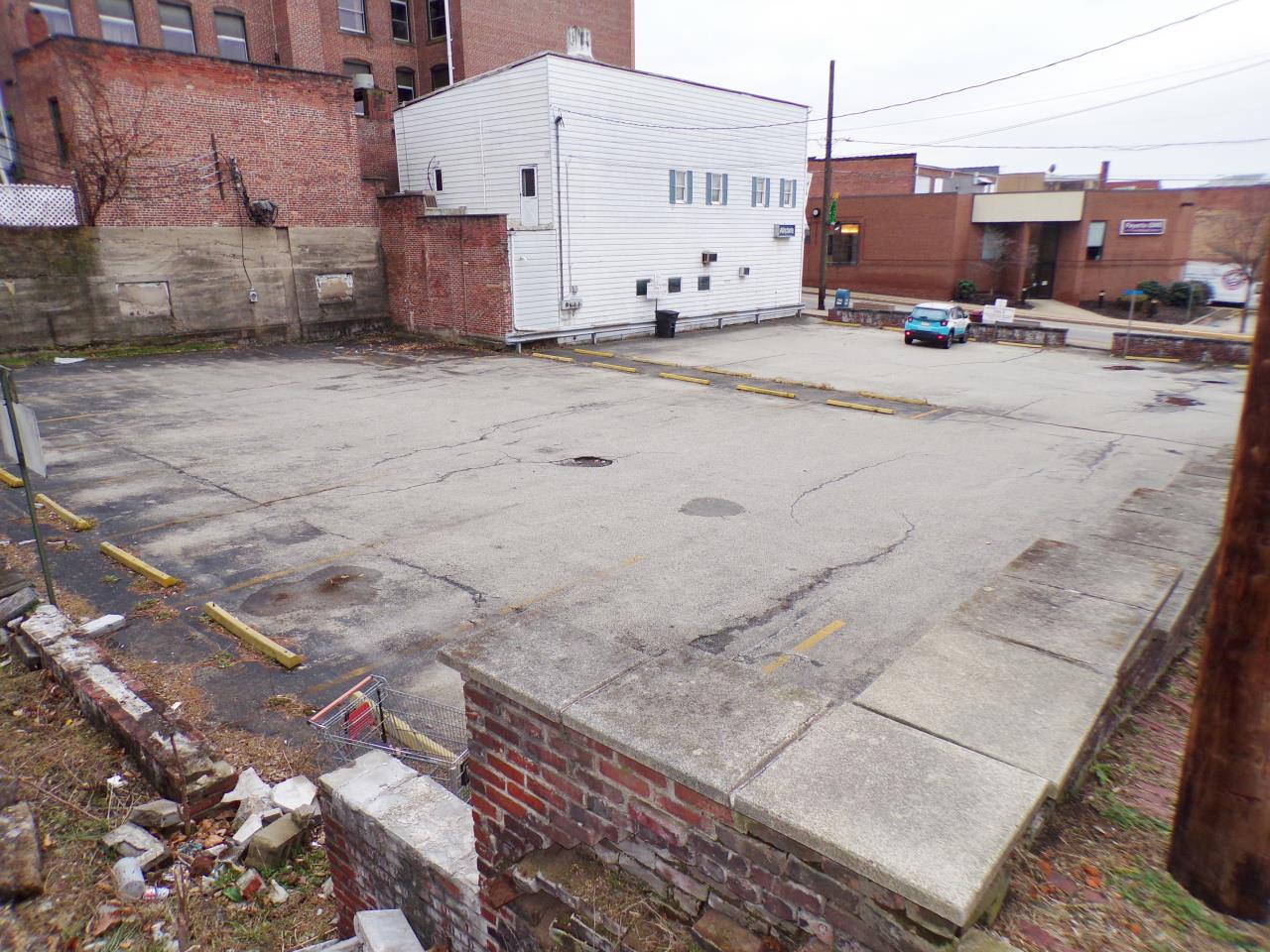 3 Properties in Connellsville AL22719A