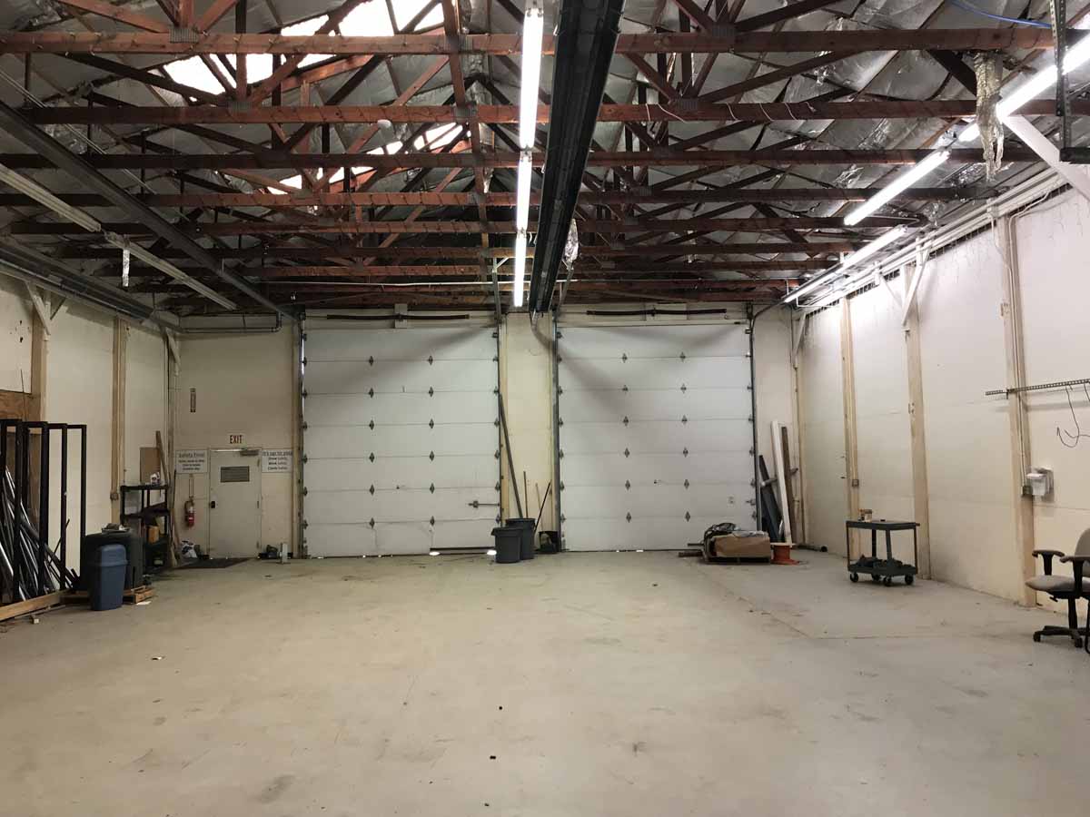 Modern Shop/Warehouse with Large Fenced Storage Yard FX1933