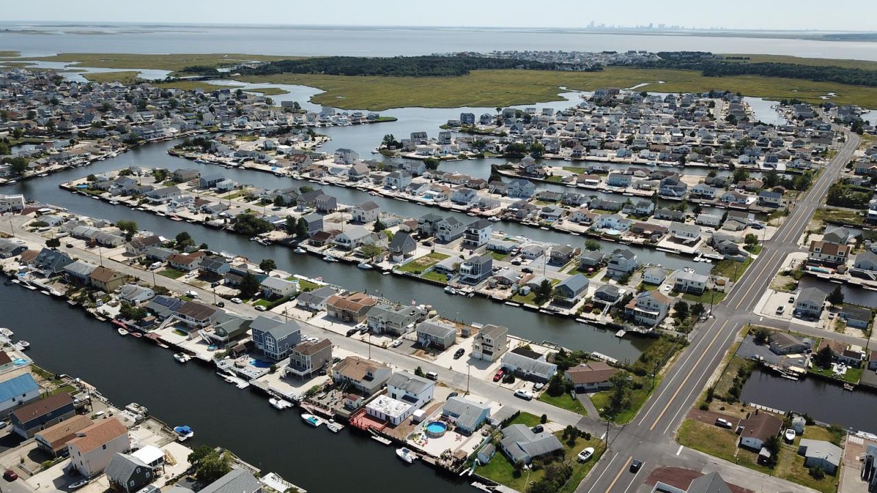 Bid Your Price on the Mystic Islands AP190632