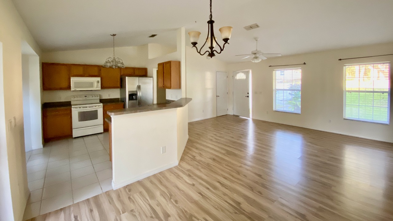 3BR/2BA Rental Home DG1153B