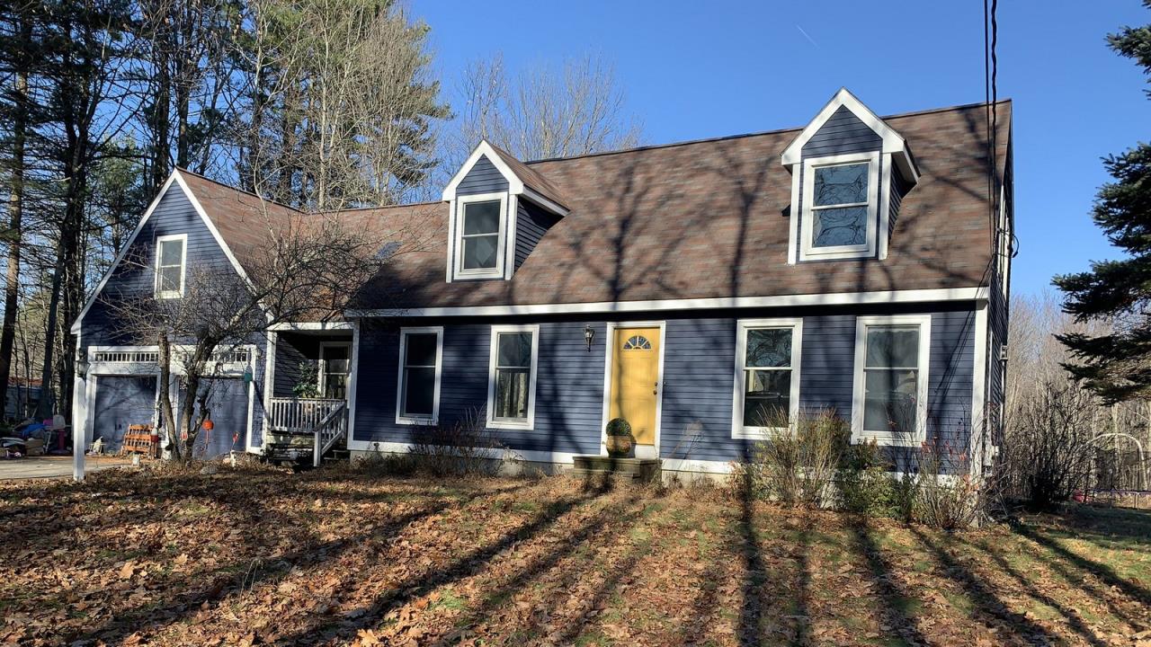 Wonderful Cape With 2-Car Attached Garage | AP20201