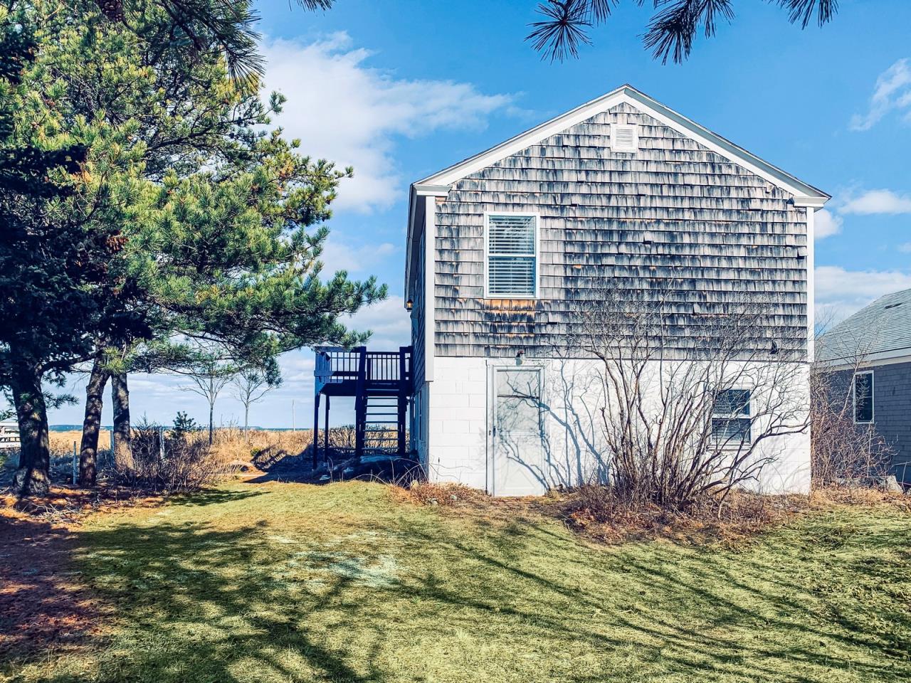 Oceanfront Property on Hills Beach AP202019