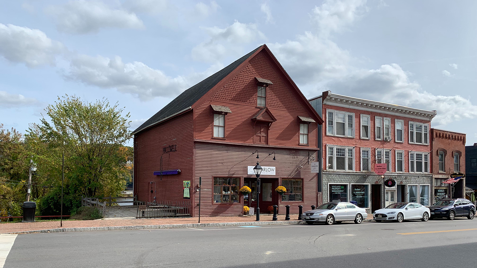 Downtown MixedUse Commercial Property AP190722