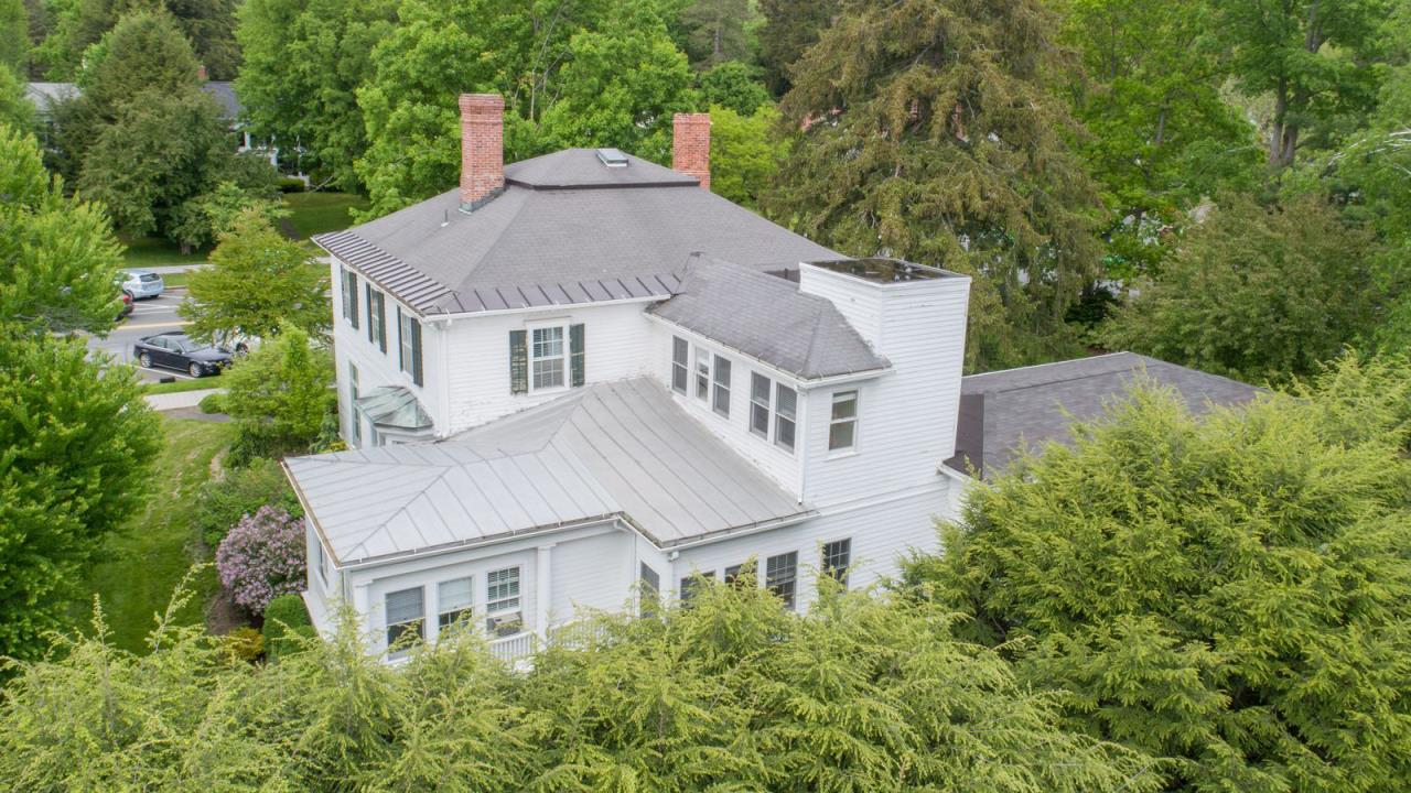 SOLD at auction 4,800± sf Office Building Former Norman Rockwell