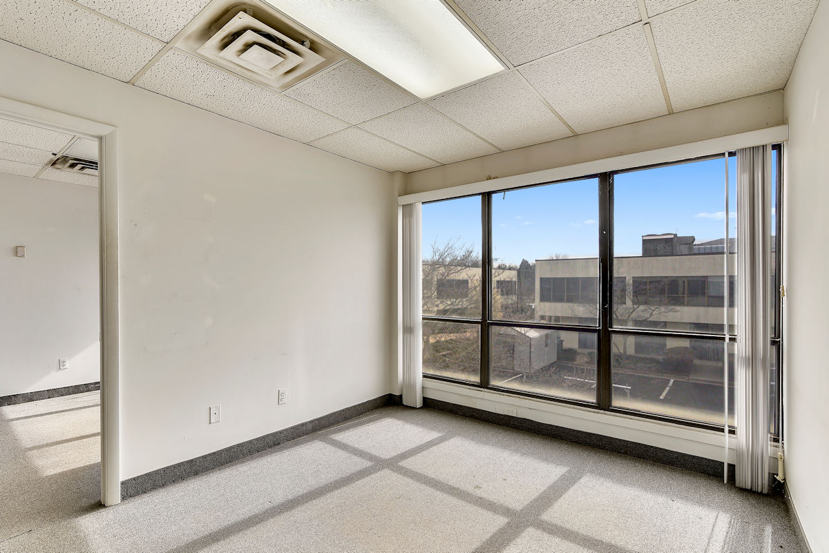 SOLD at auction 17,930sf Office Building on 1 Acre Manassas, VA