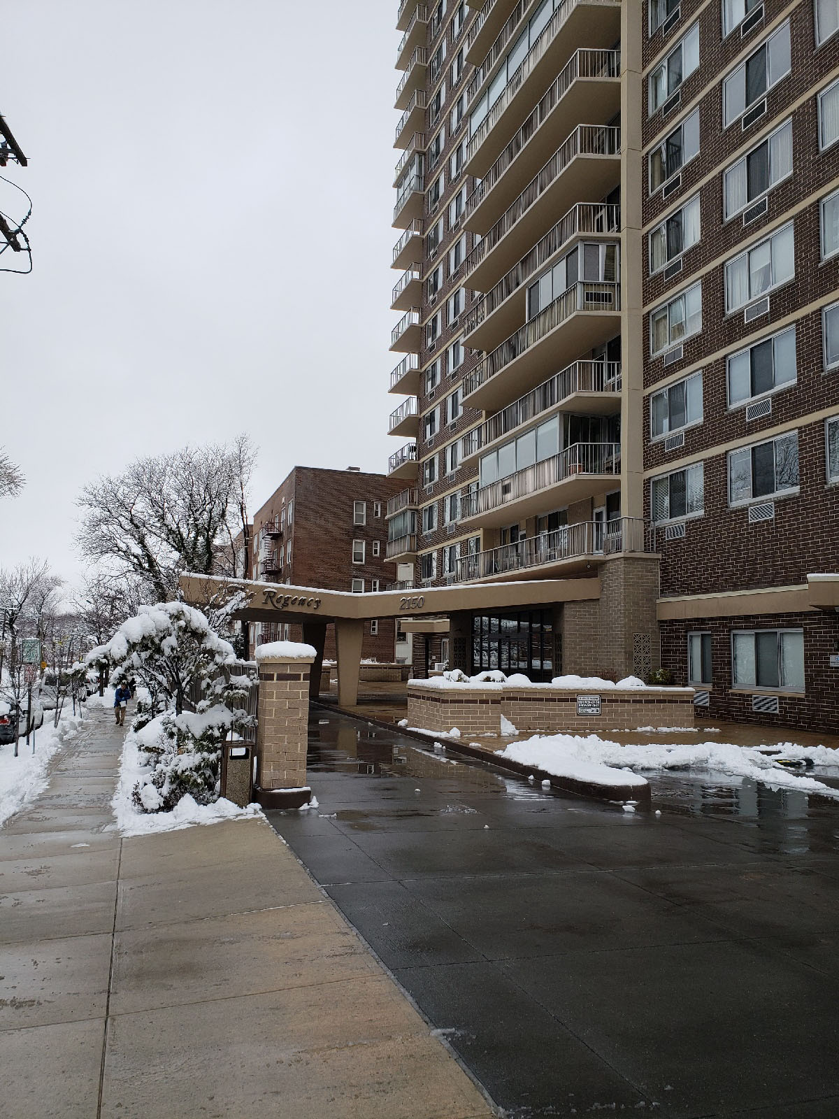 SOLD at auction CoOp Unit Available in Luxury Building Fort Lee, NJ