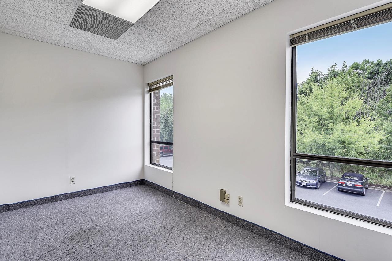 SOLD at auction 1,662sf Medical/Office Condo Manassas, VA