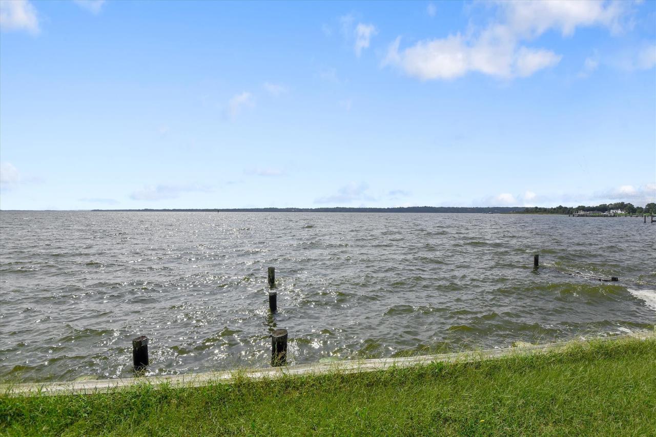 SOLD at auction Absolute Waterfront Home on 7+ Acres Broomes