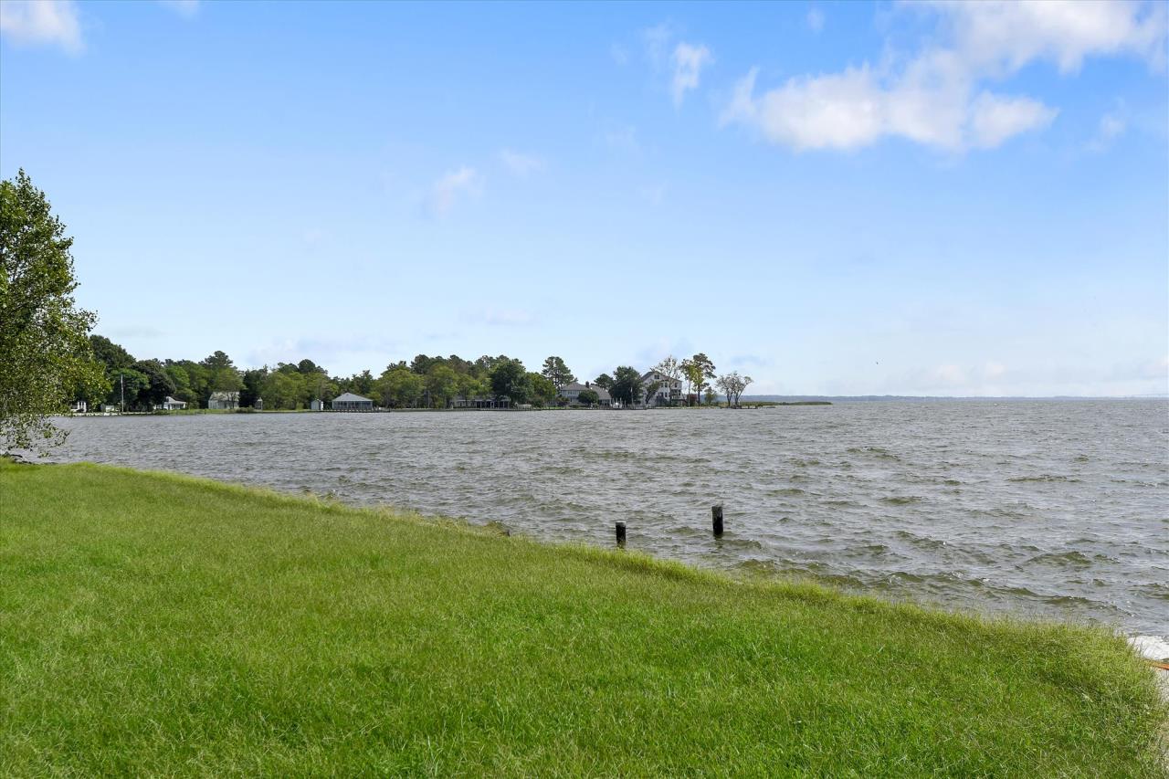 SOLD at auction Absolute Waterfront Home on 7+ Acres Broomes