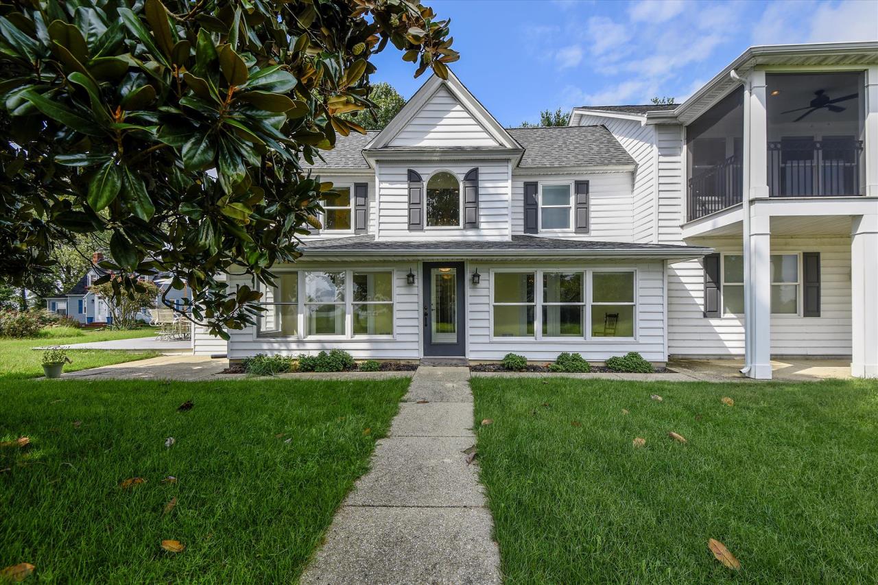 SOLD at auction Absolute Waterfront Home on 7+ Acres Broomes