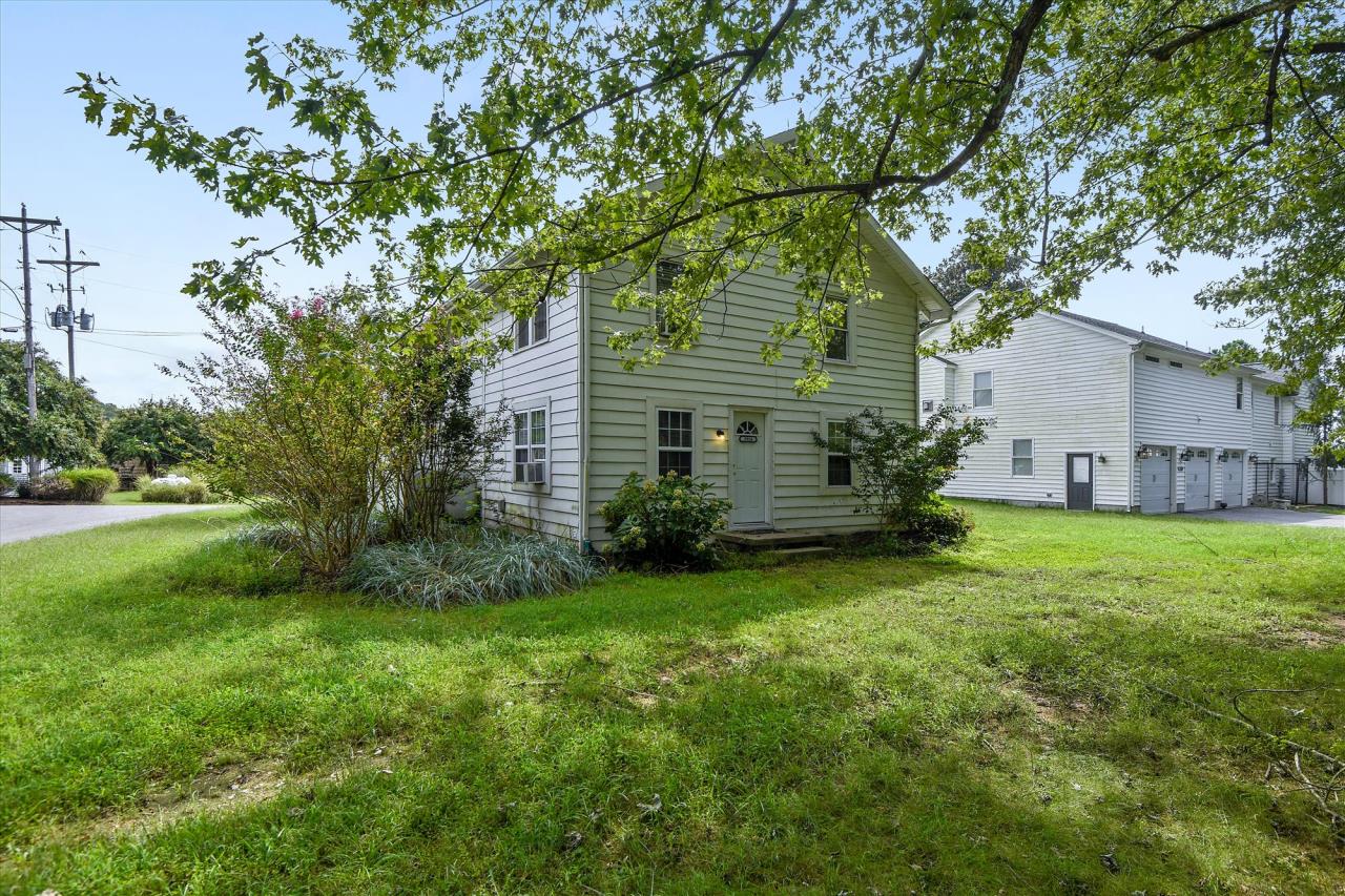 SOLD at auction Absolute Waterfront Home on 7+ Acres Broomes