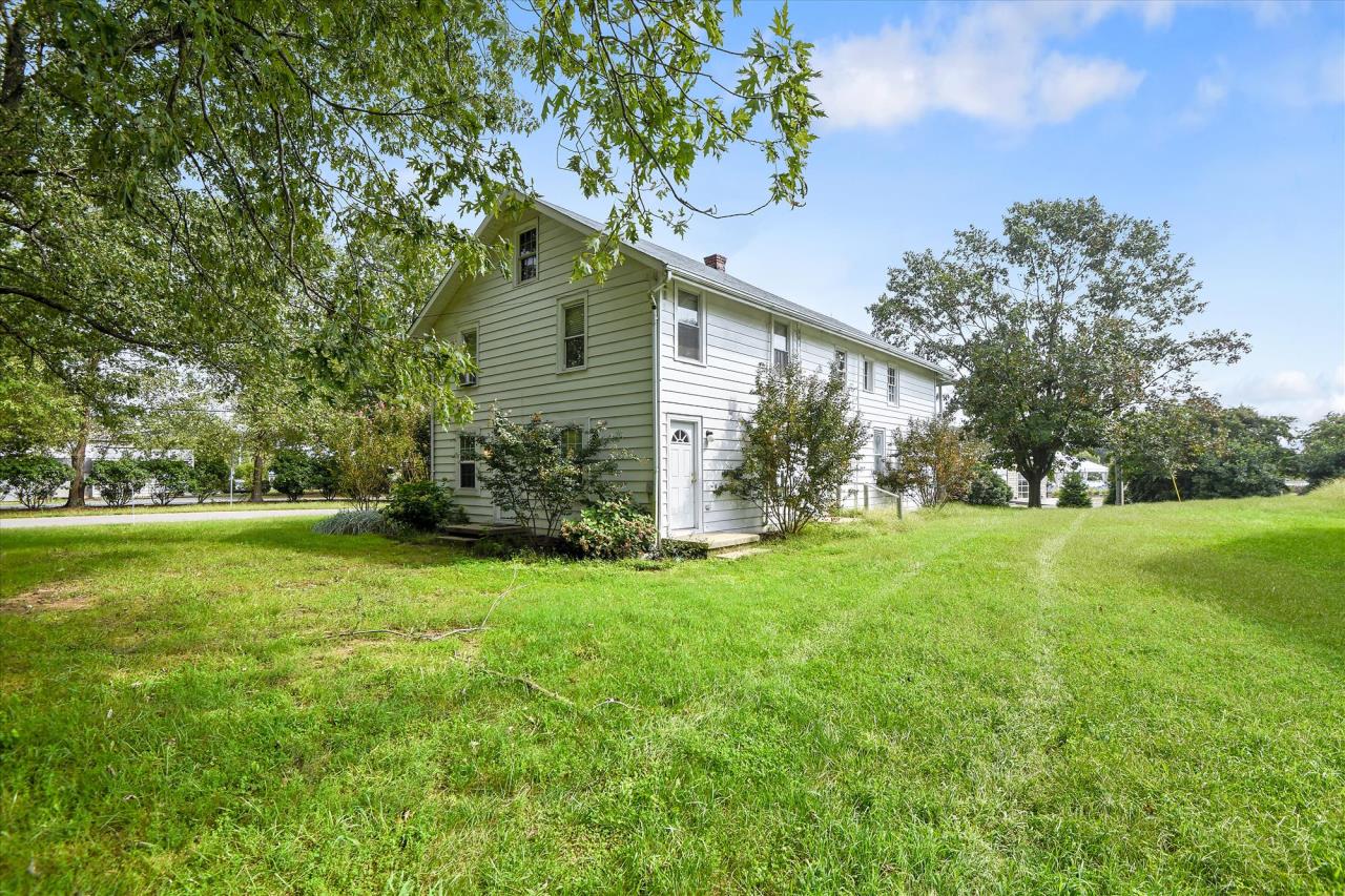 SOLD at auction Absolute Waterfront Home on 7+ Acres Broomes