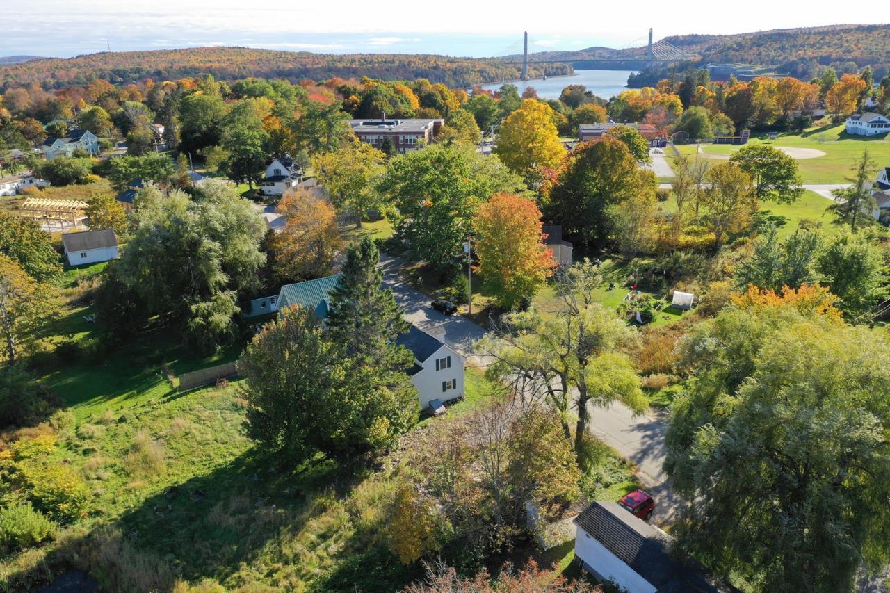 SOLD at auction CapeStyle Home Minutes to InTown Amenities