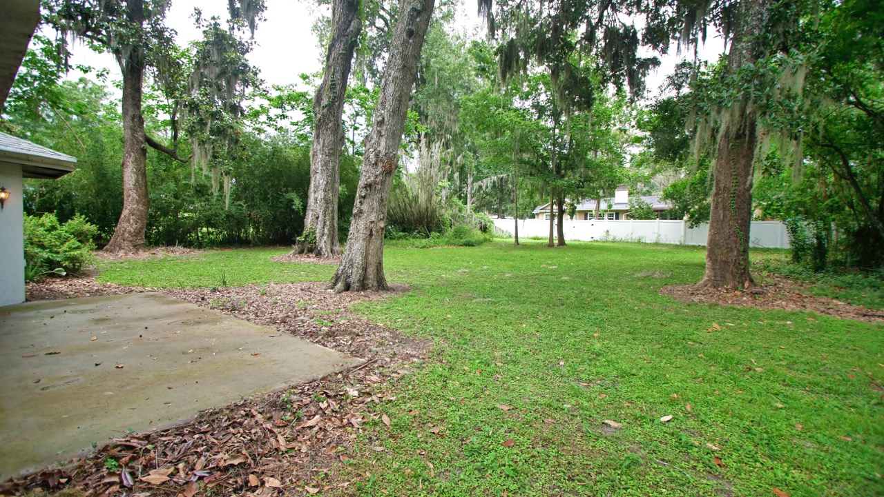 SOLD at auction Woodfields 3BR/2BA on .47+/ Acre Ocala, FL