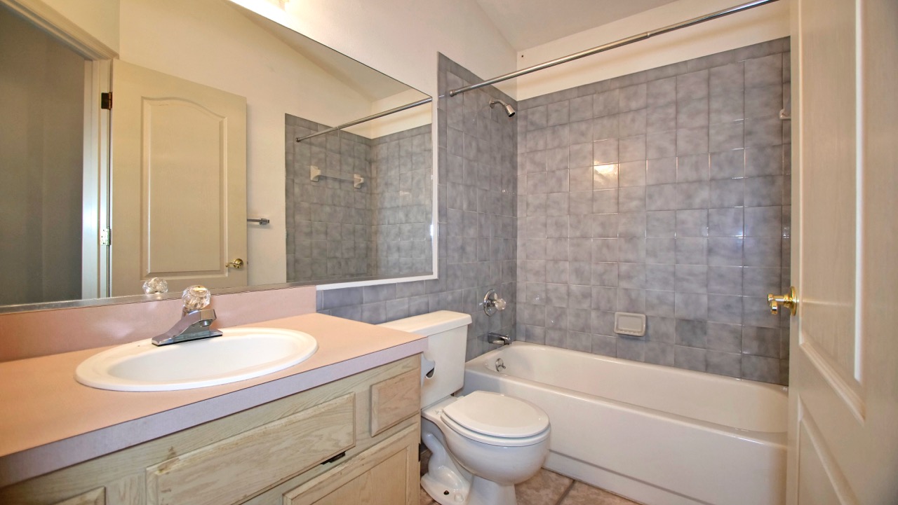 SOLD at auction Woodfields 3BR/2BA on .47+/ Acre Ocala, FL