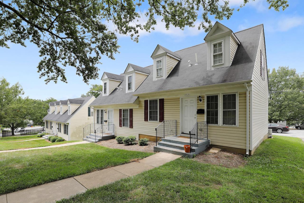 SOLD at auction Investor Alert Seven Leased Condo Townhomes