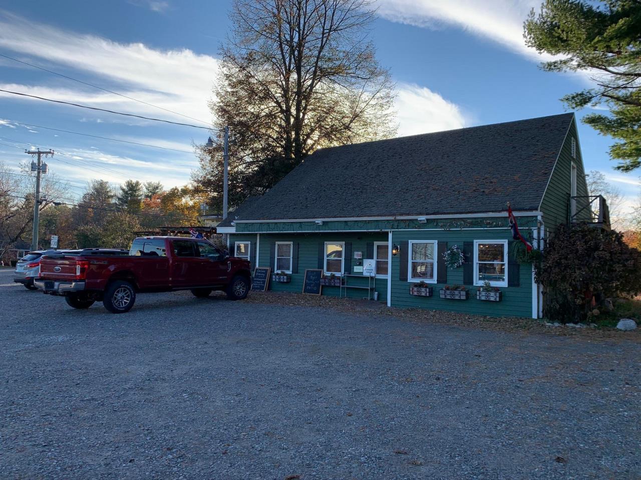 Prime Hollis Center Location Retail / Restaurant AP21001