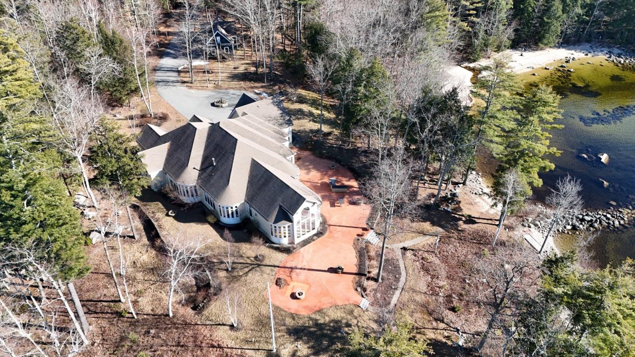 Sebago Lakefront Property AP24036