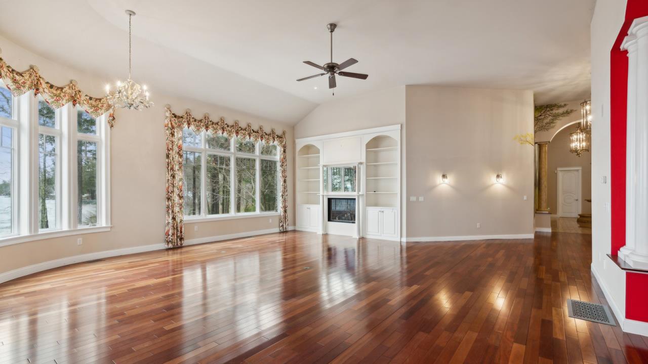 Sebago Lakefront Property AP24036