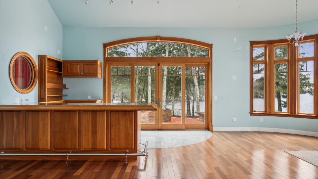 Sebago Lakefront Property AP24036