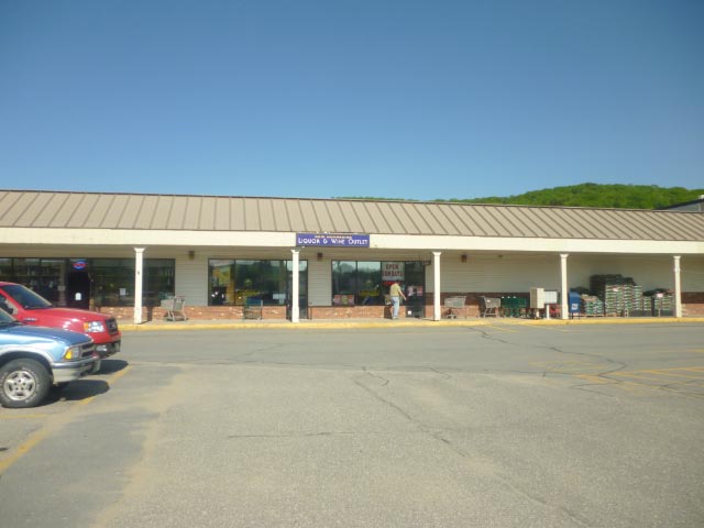 SOLD at auction : Lender Ordered - Prime Retail Plaza - Walpole, NH