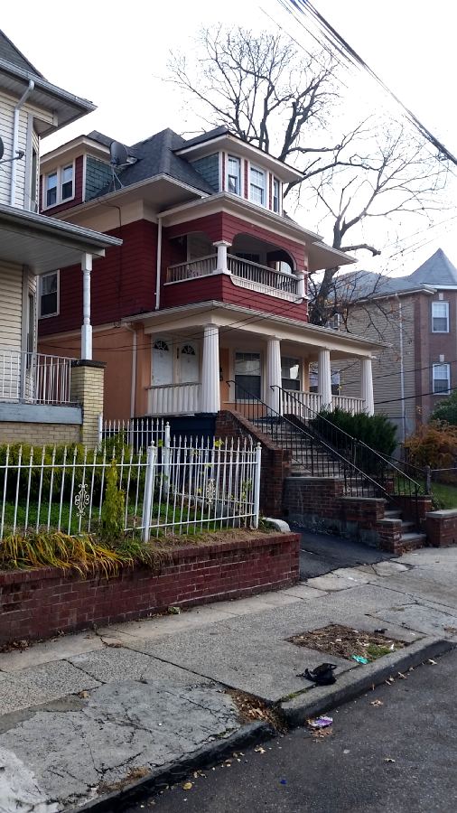 SOLD at auction Bankruptcy Ordered Low Reserve 3Unit Apartment