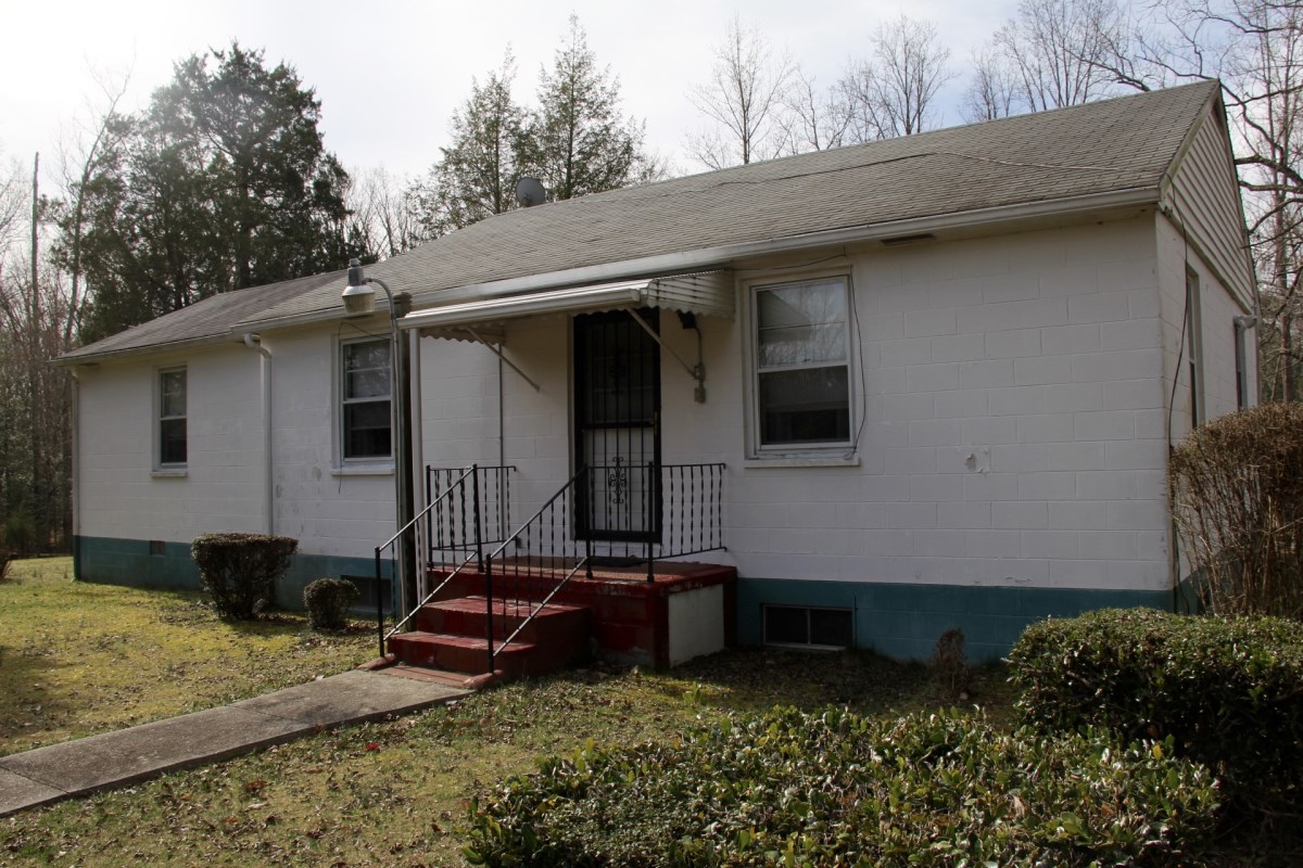 SOLD at auction Estate Home and Outbuildings on +/ 21 AC Reserve