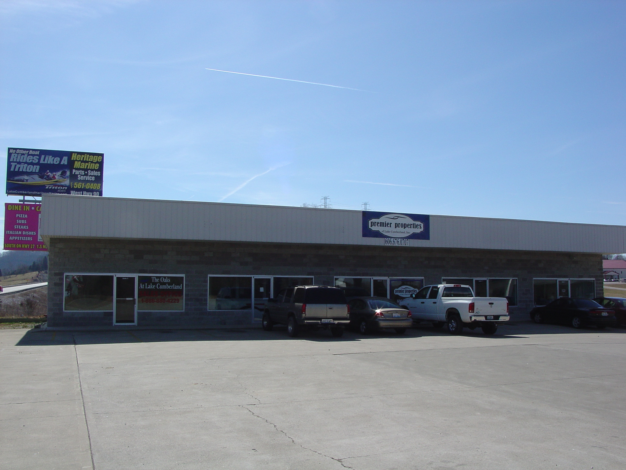 SOLD at auction Somerset, KY An Operating Convenience Store 914