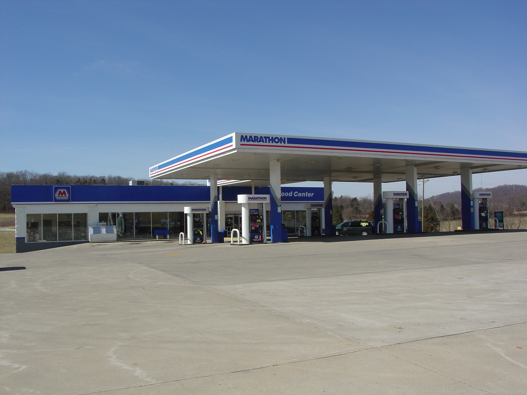 SOLD at auction Somerset, KY An Operating Convenience Store 914