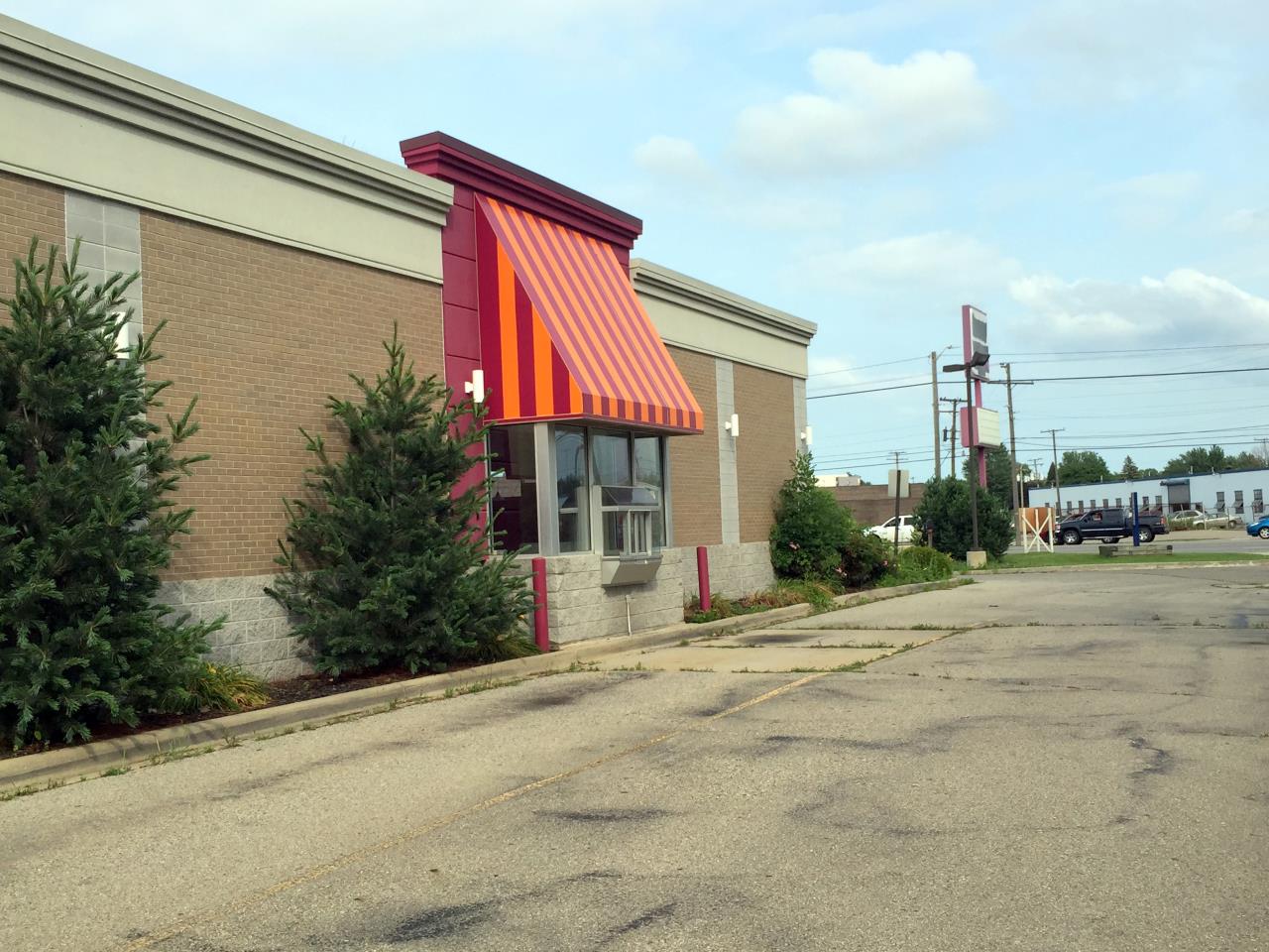 SOLD at auction Online Auction FreeStanding Commercial MultiUse Building Roseville, MI