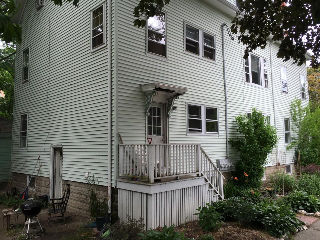 Apartment Building Auctions sold at auction : lender ordered - 3-unit apartment building Apartment Building Auctions sold at auction : lender ordered - 3-unit apartment building