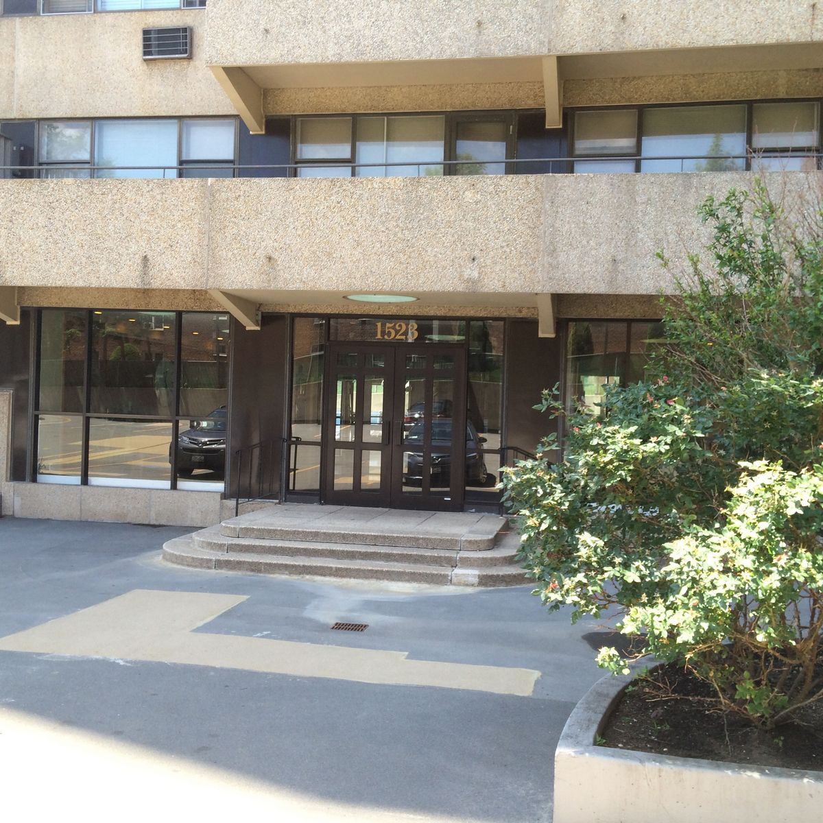 SOLD at auction Bank Owned Residential CoOp Unit Yonkers, NY