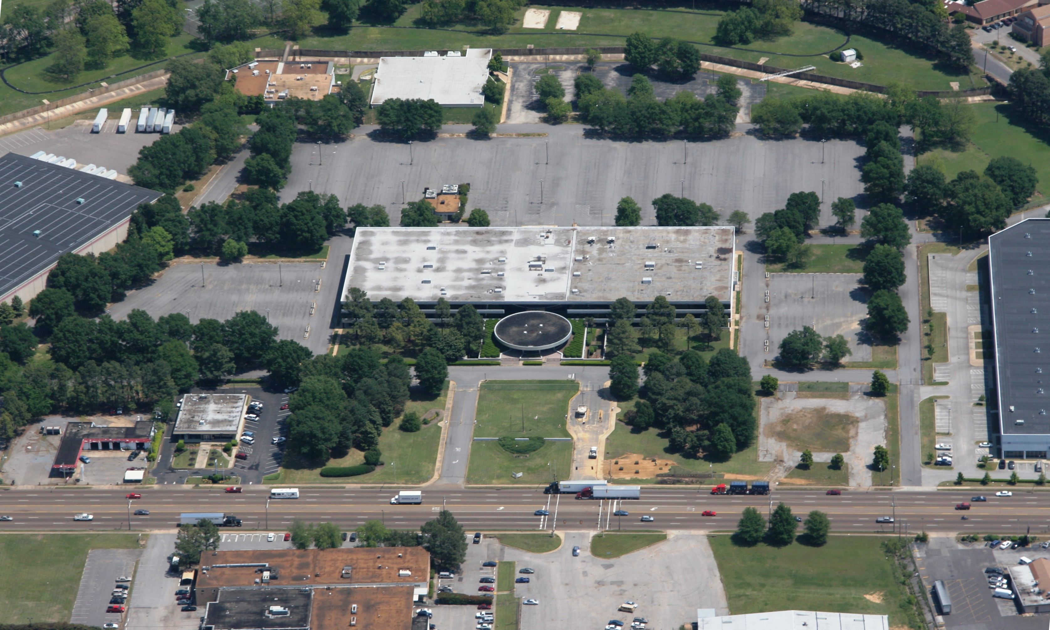 SOLD at auction Memphis, TN "Corporate Office Campus" Memphis, TN