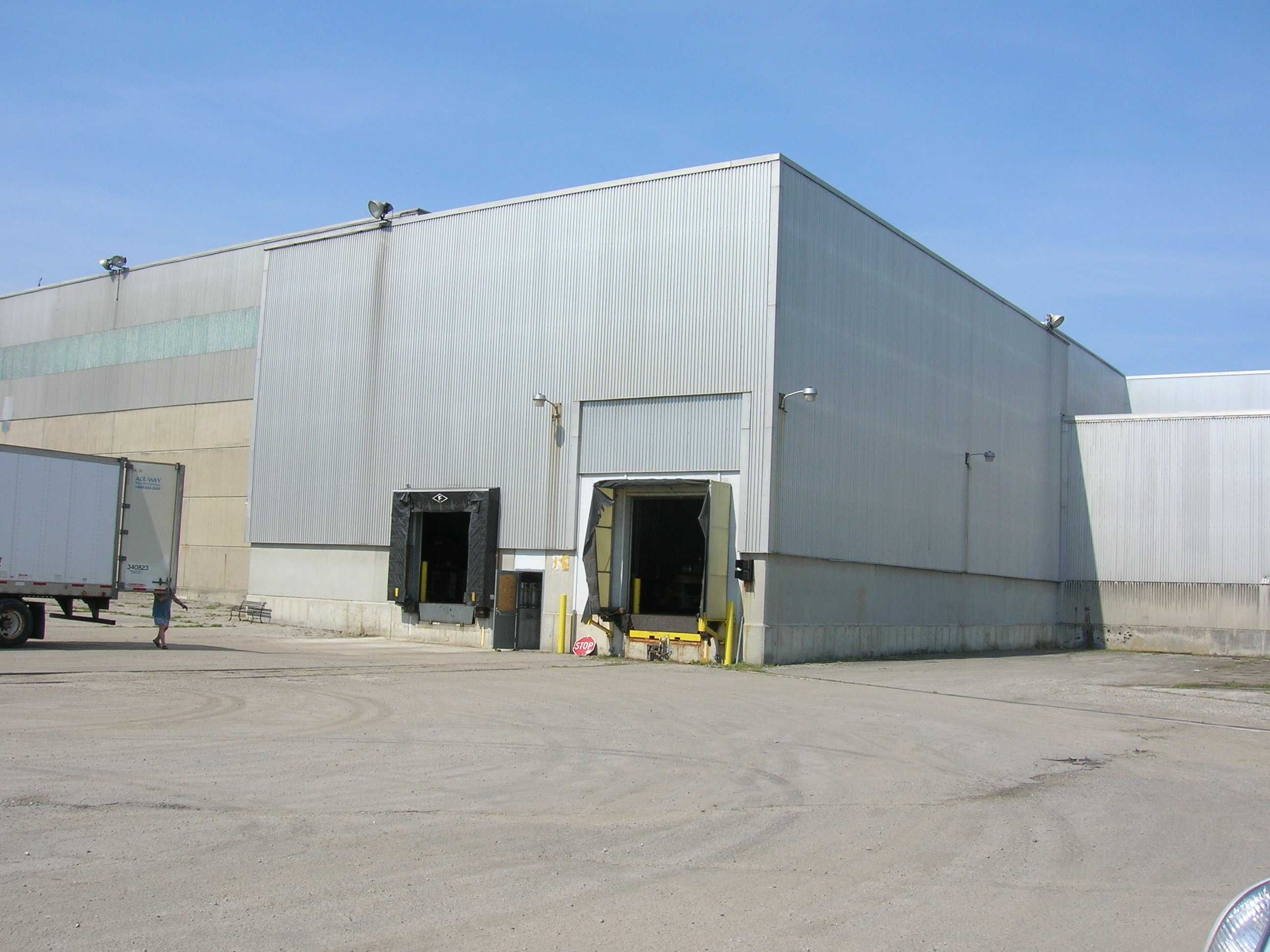 SOLD at auction Muncie, IN 740,000+/sf Manufacturing/Warehouse