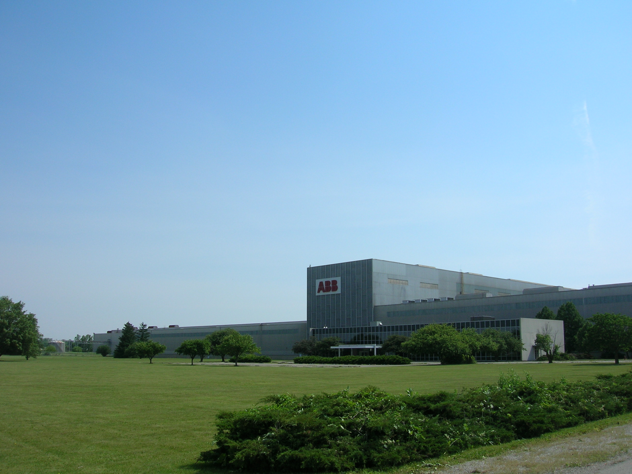 SOLD at auction Muncie, IN 740,000+/sf Manufacturing/Warehouse