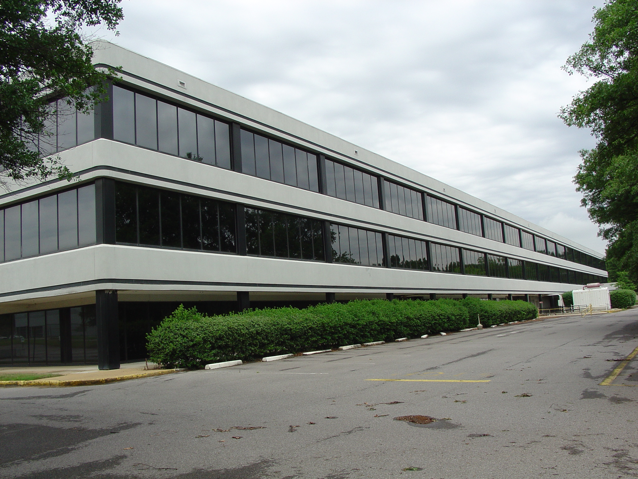 SOLD at auction Memphis, TN "Corporate Office Campus" Memphis, TN